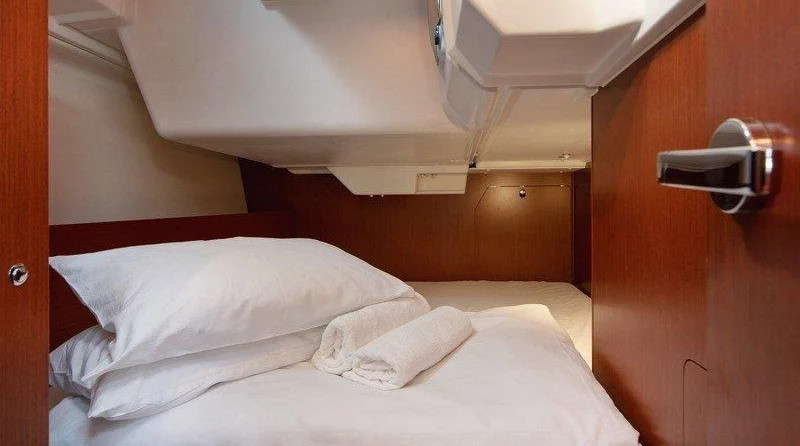 Beneteau Oceanis 38.1