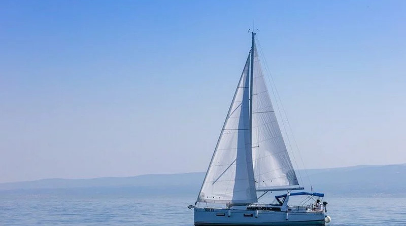 Beneteau Oceanis 38.1