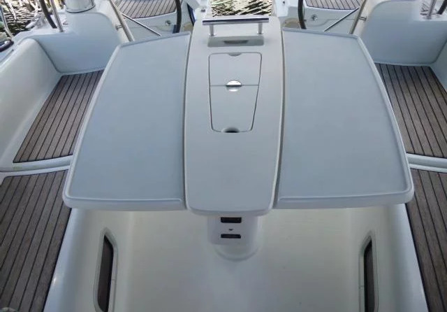 Beneteau Oceanis 43