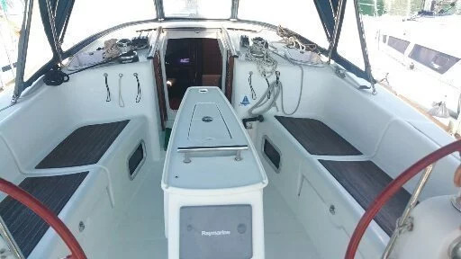 Beneteau Oceanis 43