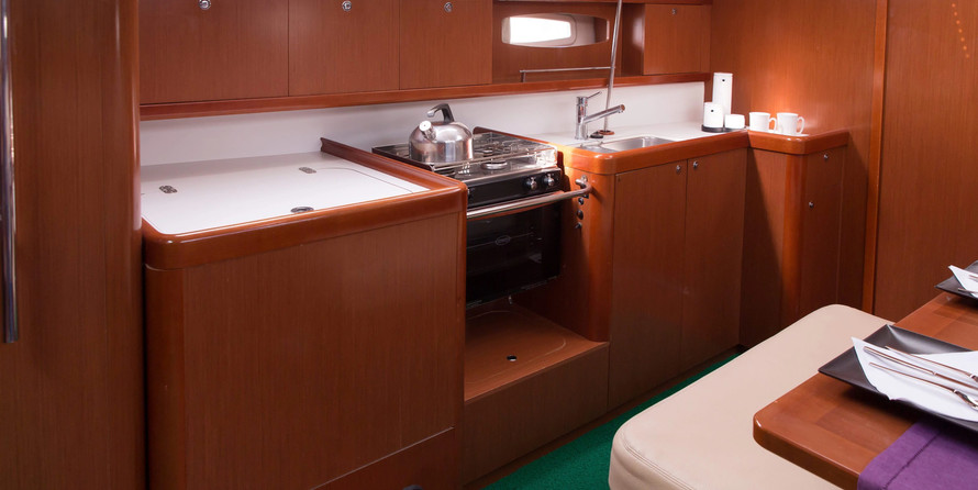 Beneteau Oceanis 43