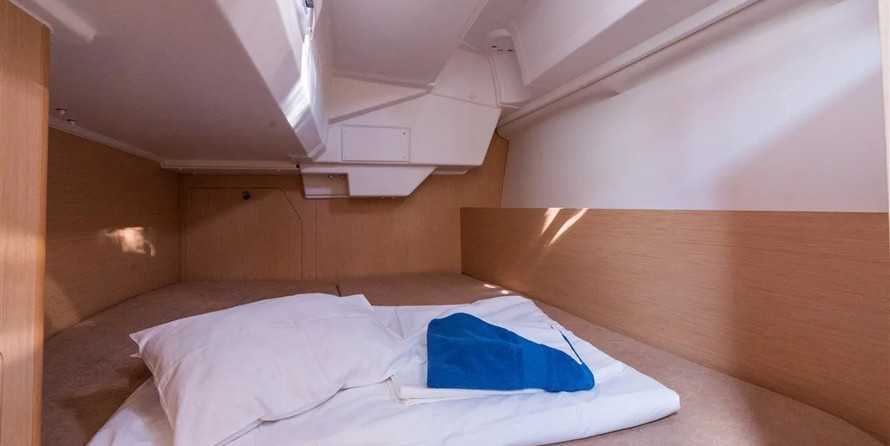 Beneteau Oceanis 38.1