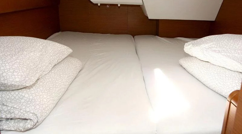 Sun Odyssey 389 - 2 cab