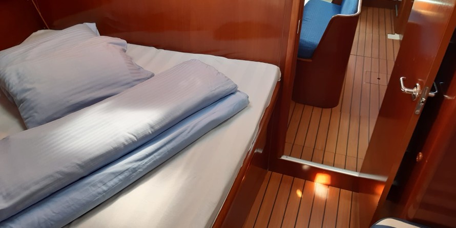 Oceanis 411