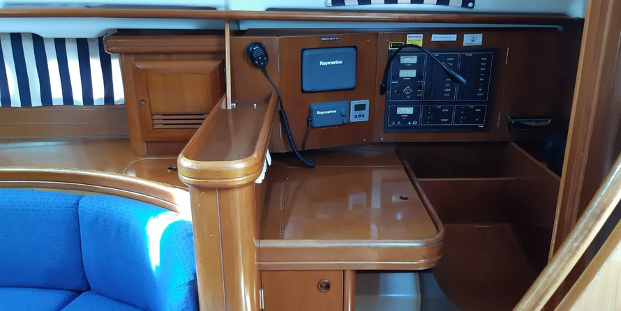 Oceanis 411
