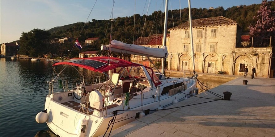 Beneteau Oceanis 38.1