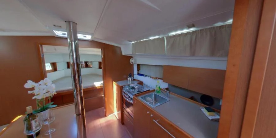 Beneteau Oceanis 38.1