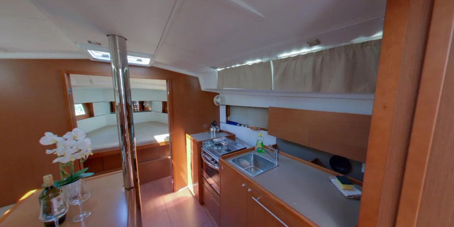 Beneteau Oceanis 38.1