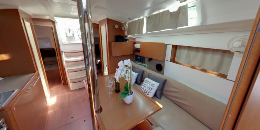 Beneteau Oceanis 38.1