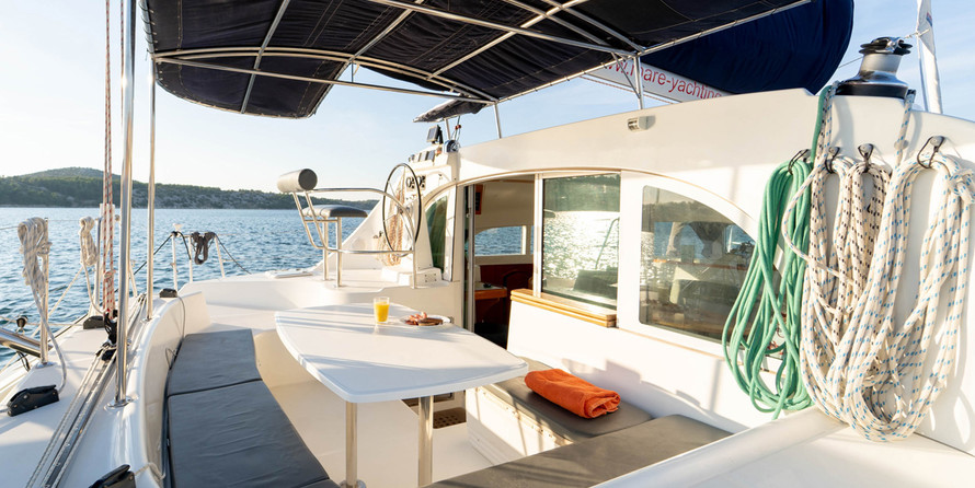 Lagoon 380 - 4 + 2 cab.