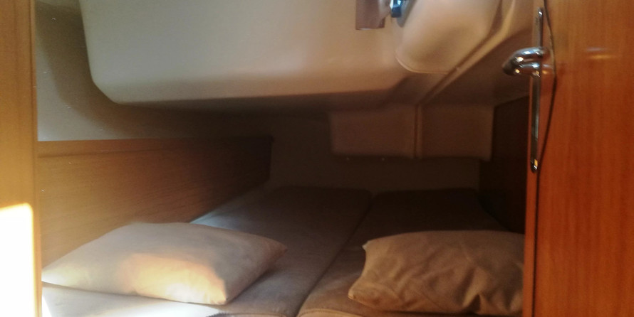 Sun Odyssey 43