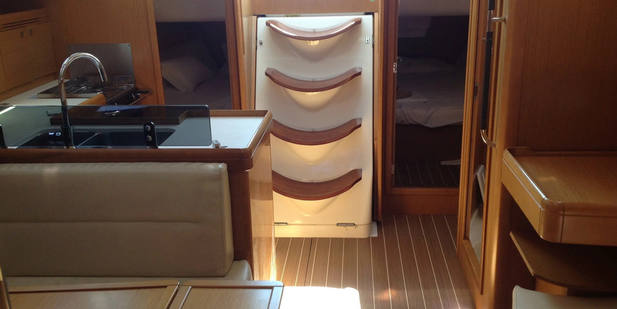 Sun Odyssey 42i