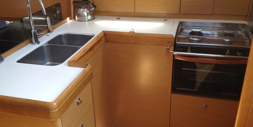 Sun Odyssey 42i