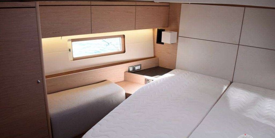 Beneteau Oceanis 51.1