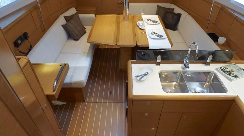 Jeanneau Sun Odyssey 379