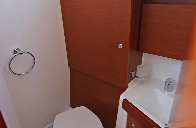 Beneteau Oceanis 38.1