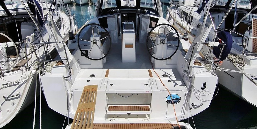 Beneteau Oceanis 38.1