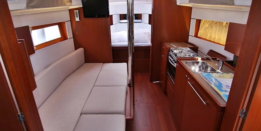 Beneteau Oceanis 38.1