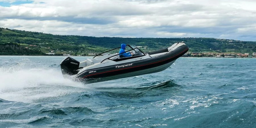 TEMPEST 570 + Honda 135