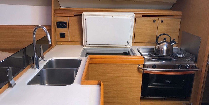 Sun Odyssey 42 i Performance