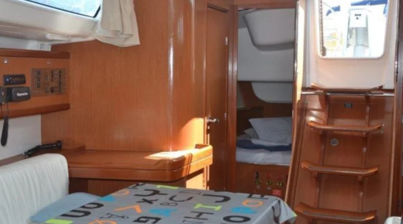 BENETEAU Oceanis 43.4 REFIT 2018