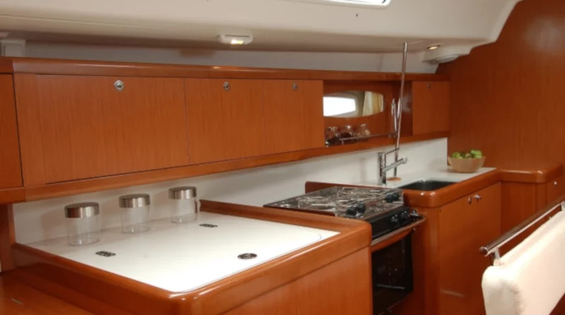 BENETEAU Oceanis 43.4 REFIT 2018