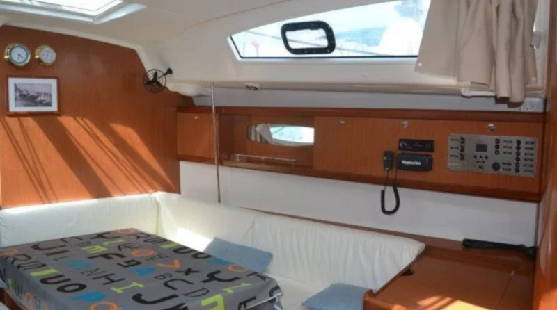 BENETEAU Oceanis 43.4 REFIT 2018