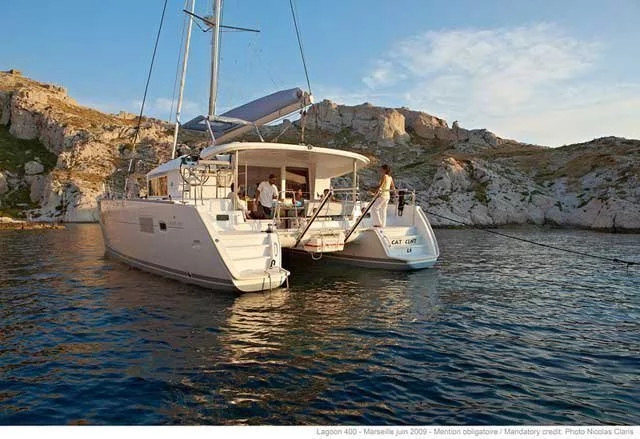 Lagoon 400 - 4 + 2 cab.