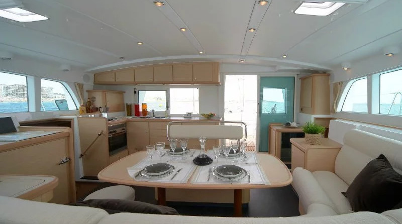 Lagoon 440