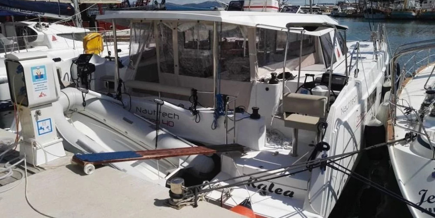 Nautitech 40 Open - 4 + 2 cab.