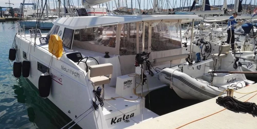 Nautitech 40 Open - 4 + 2 cab.