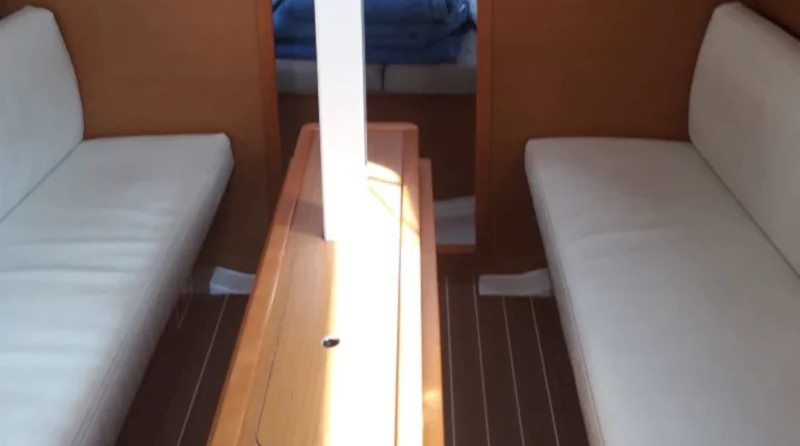 Sun Odyssey 33i