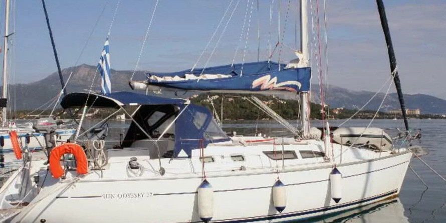 Sun Odyssey 37