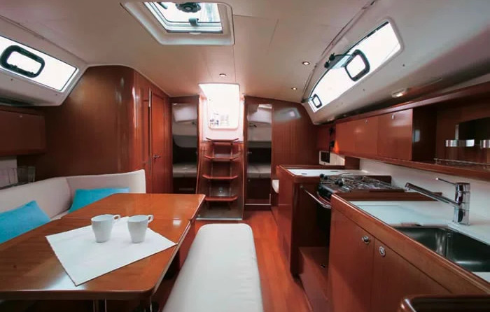 Beneteau Oceanis 40