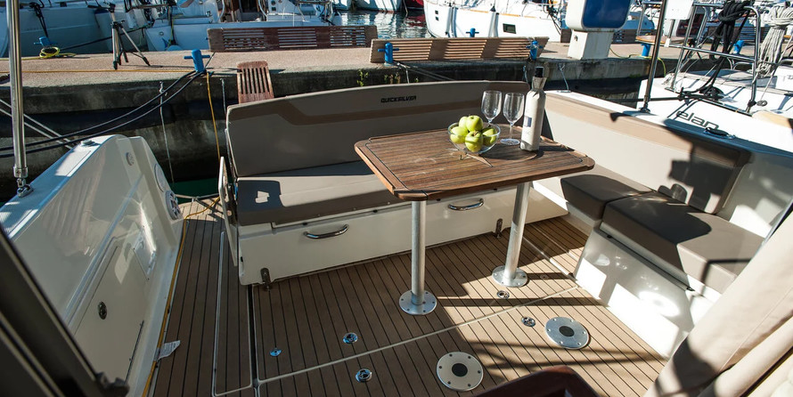 Quicksilver Activ 855 Weekend