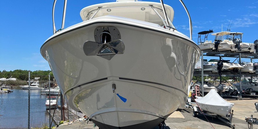 Boston Whaler 320 Outrage Cuddy Cabin