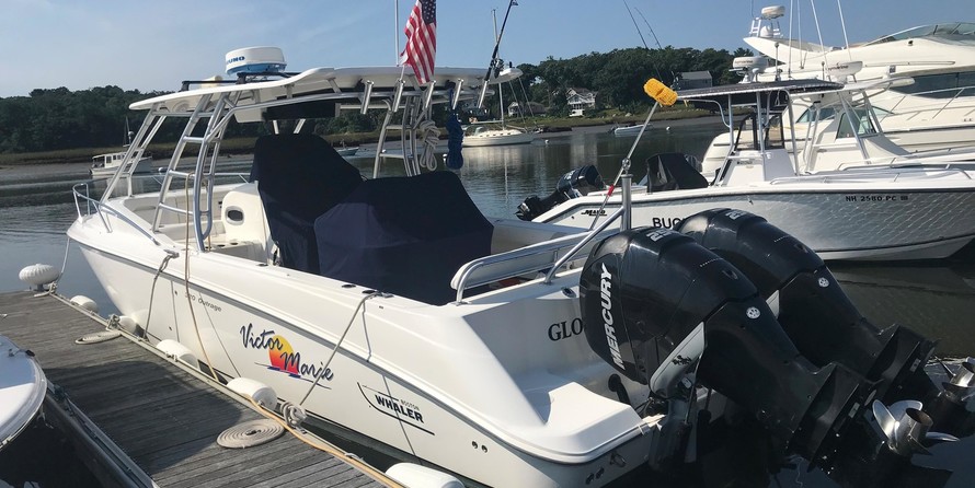 Boston Whaler 320 Outrage Cuddy Cabin