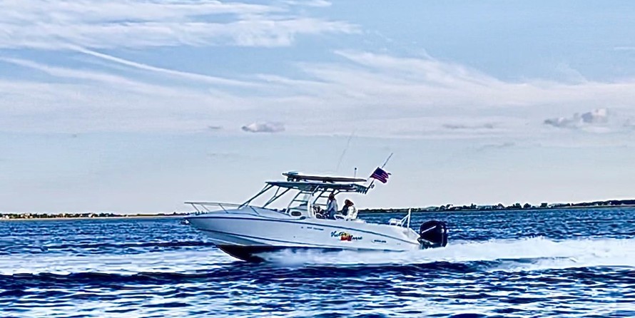 Boston Whaler 320 Outrage Cuddy Cabin