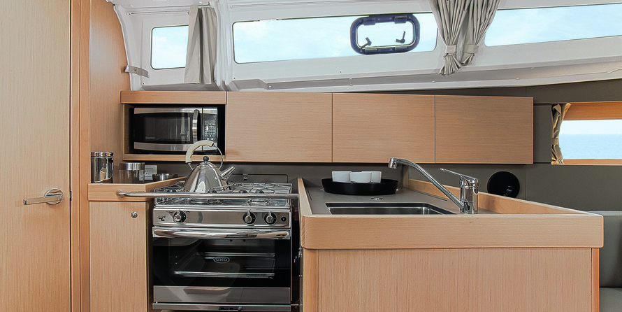 Beneteau Oceanis 35.1