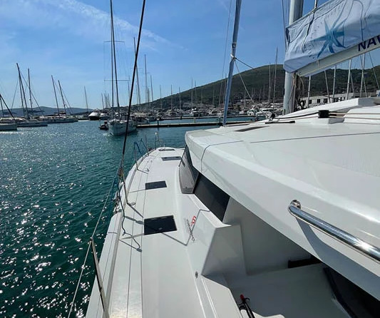 Fountaine Pajot Astrea 42