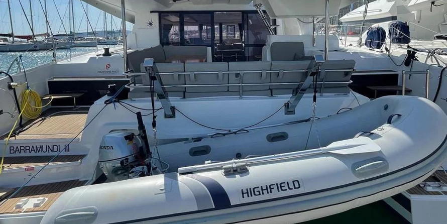 Fountaine Pajot Astrea 42