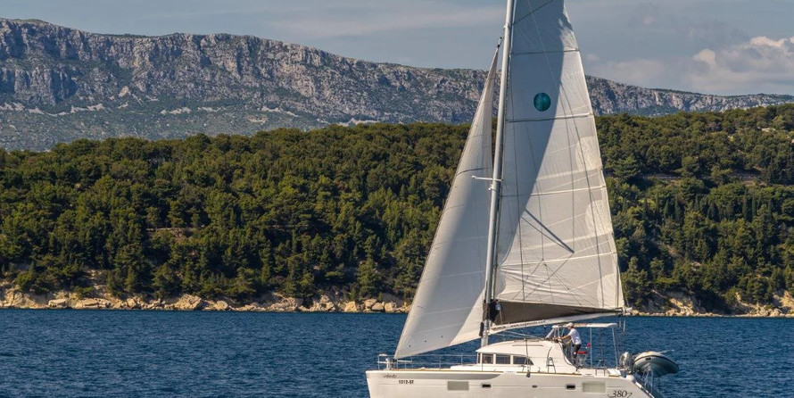 Lagoon 380 - 4 + 1 cab.