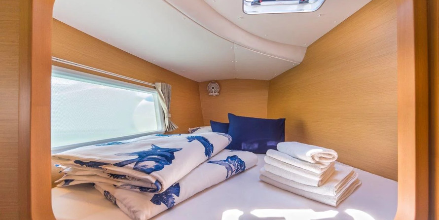 Lagoon 380 - 4 + 1 cab.