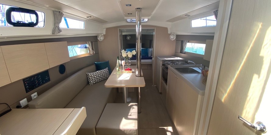 Beneteau Oceanis 35.1