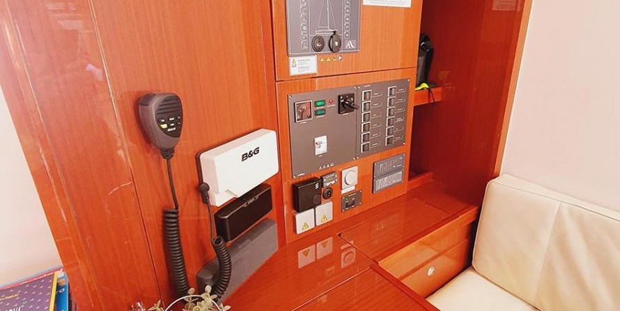 Hanse 505 - 5 + 1 cab.