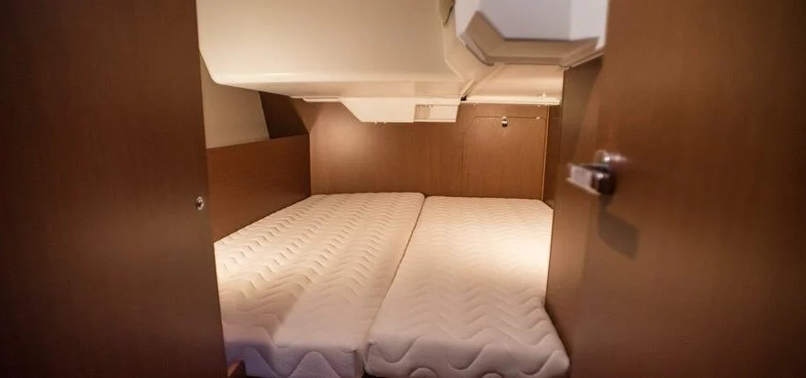 Beneteau Oceanis 38.1