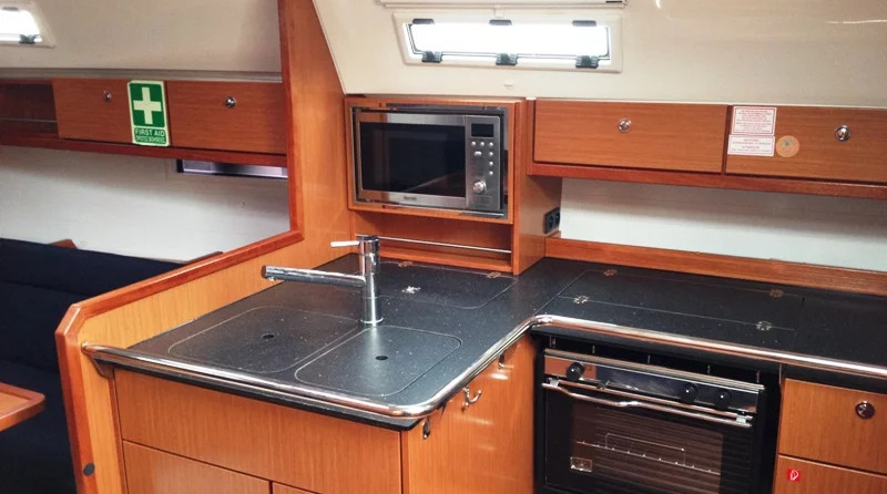 Bavaria Cruiser 36