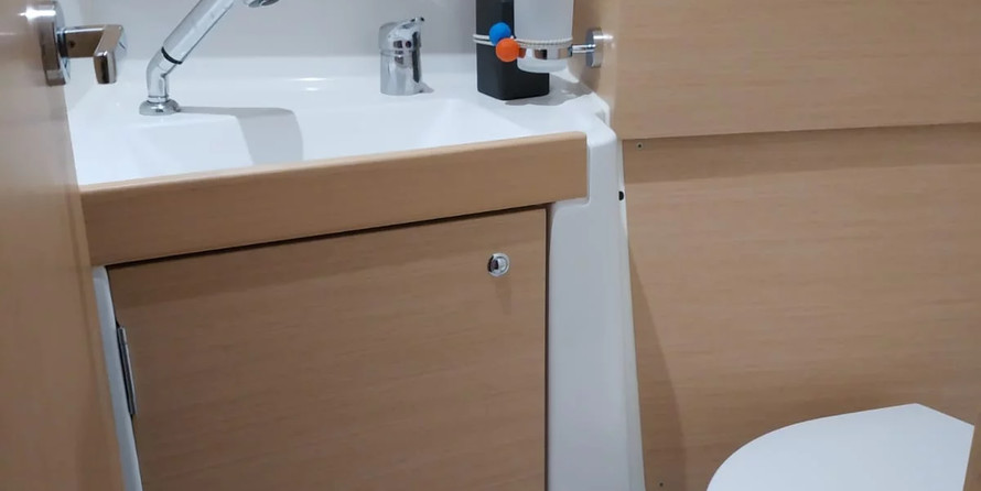 Beneteau Oceanis 35.1