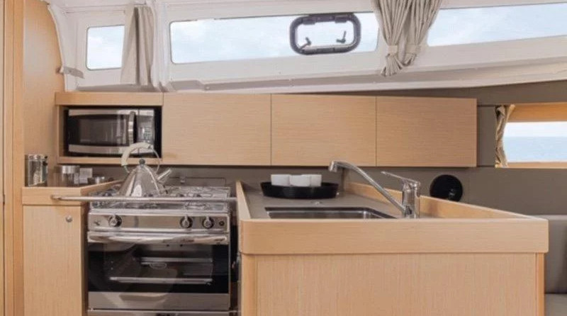 Beneteau Oceanis 35.1
