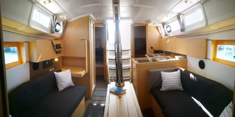Beneteau Oceanis 35.1